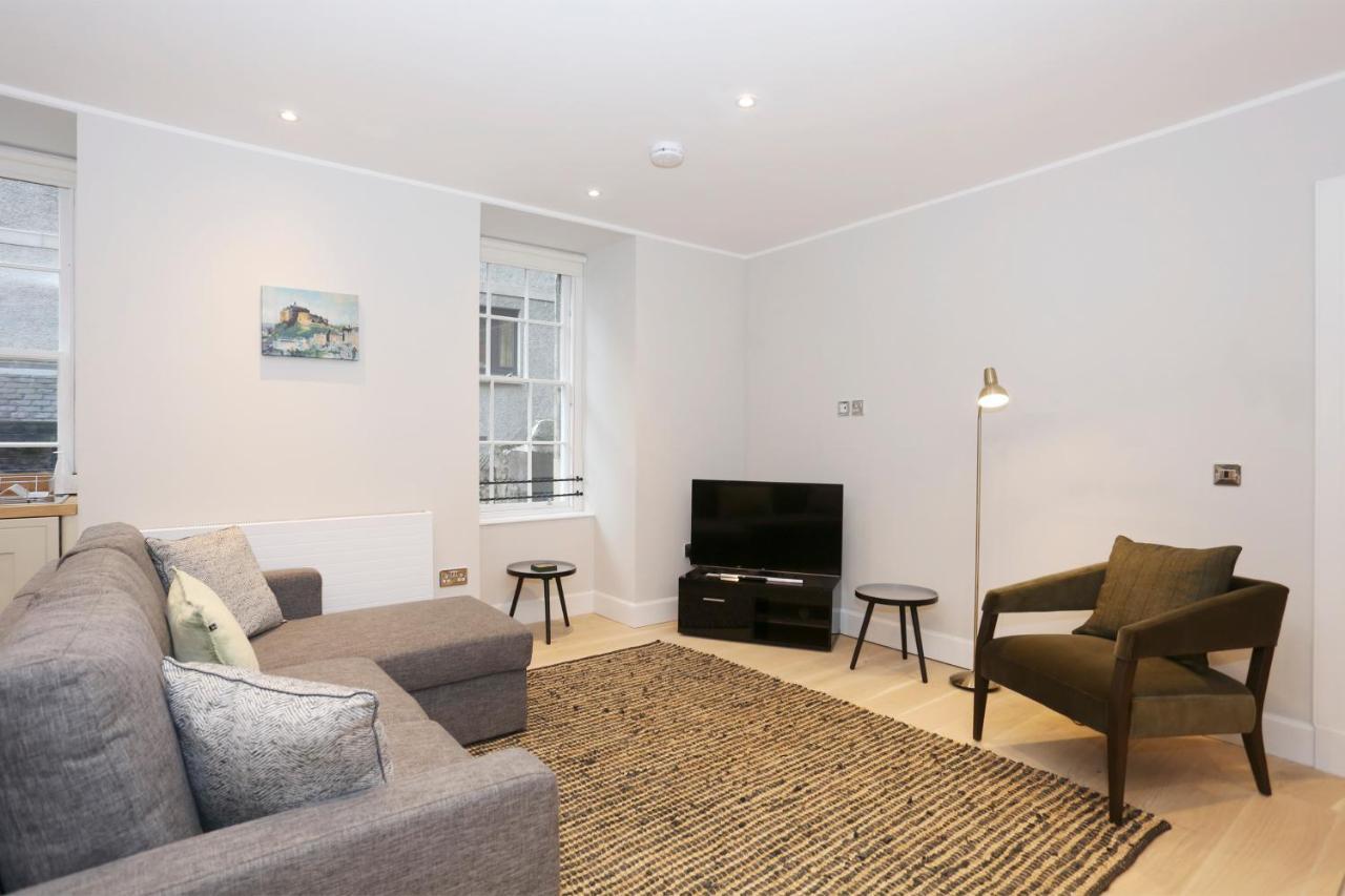 Joivy Modern And Airy Flat On The Historic Royal Mile Apartment Edinburgh Bagian luar foto