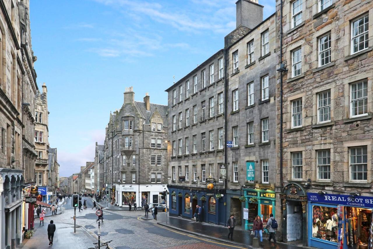 Joivy Modern And Airy Flat On The Historic Royal Mile Apartment Edinburgh Bagian luar foto