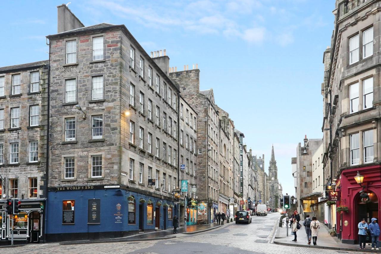 Joivy Modern And Airy Flat On The Historic Royal Mile Apartment Edinburgh Bagian luar foto